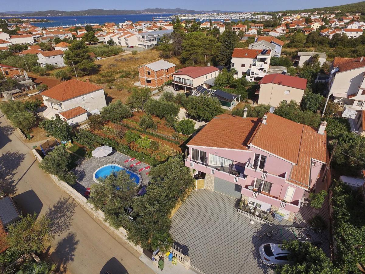 Apartment With Private Pool Sukošan 외부 사진