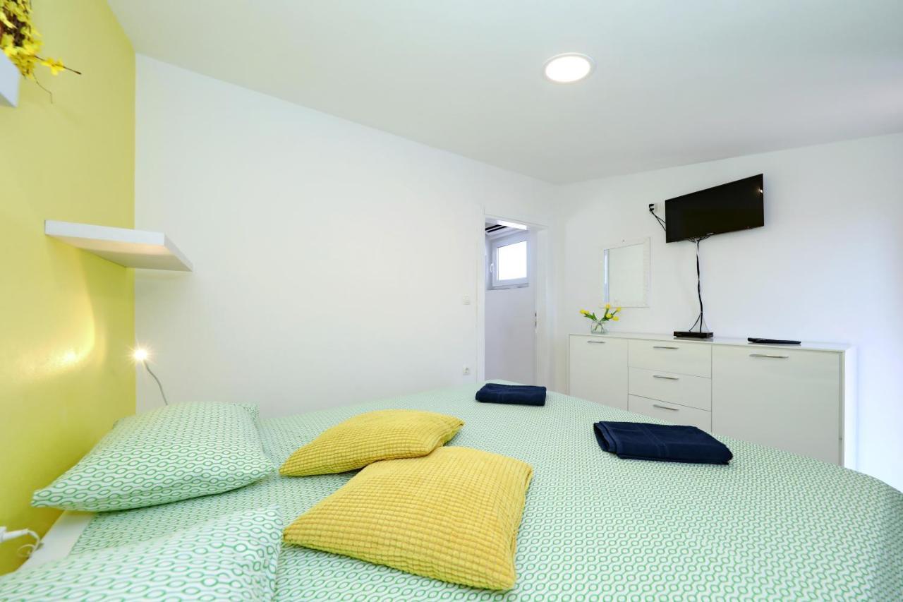 Apartment With Private Pool Sukošan 외부 사진