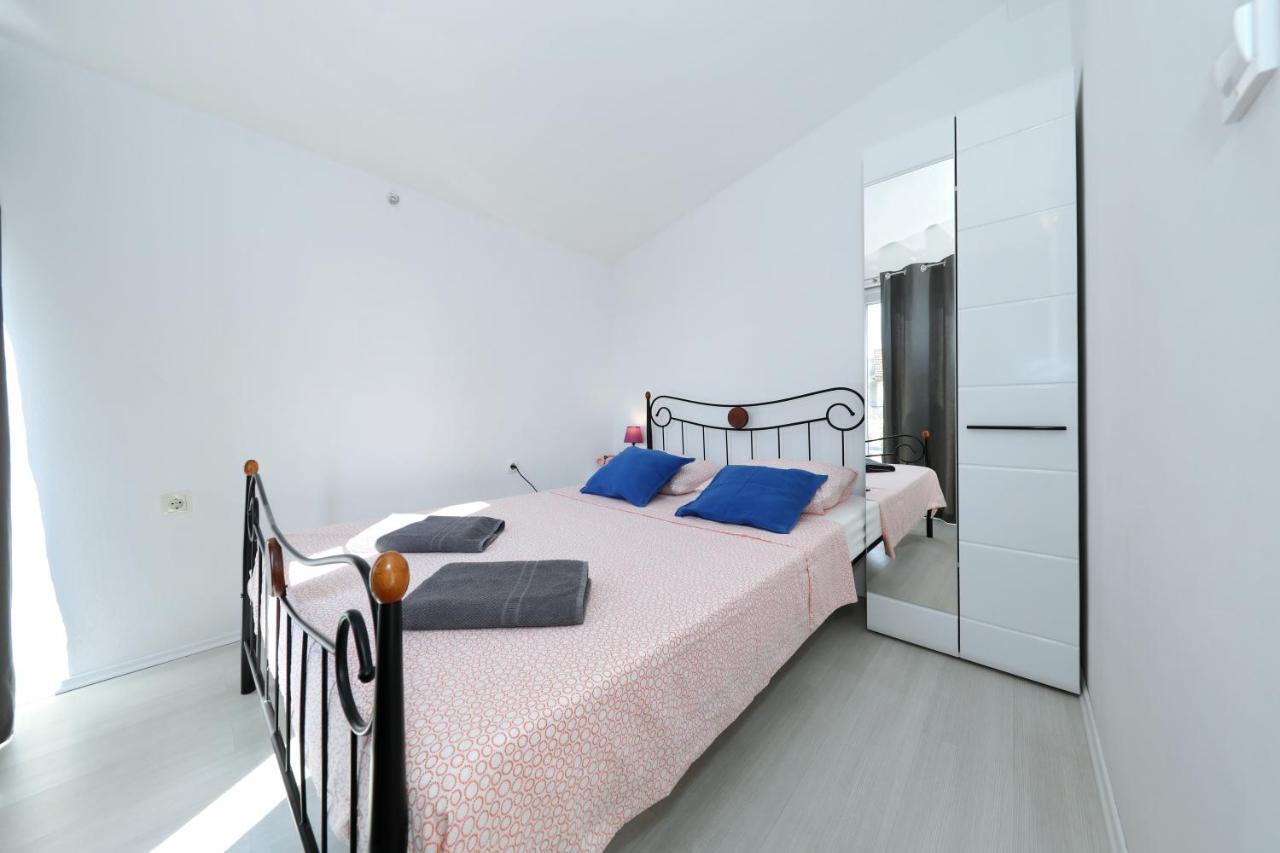 Apartment With Private Pool Sukošan 외부 사진