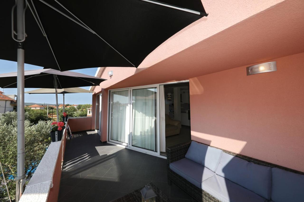 Apartment With Private Pool Sukošan 외부 사진